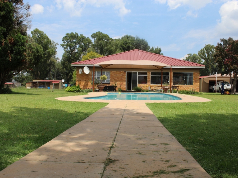 4 Bedroom Property for Sale in Potchefstroom Rural North West